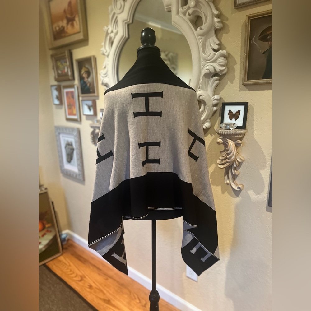 Refined wool, black and tan “H” scarf throw shawl new❤️